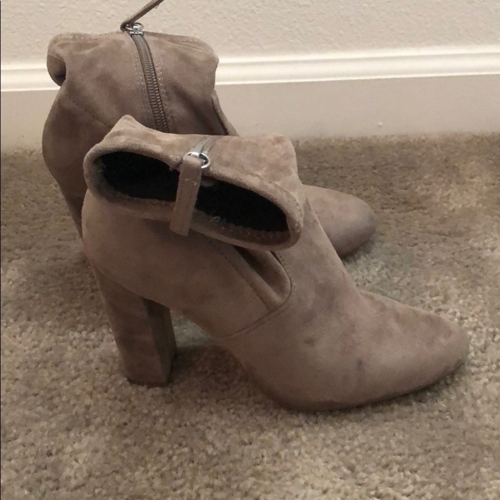 Steve Madden ankle booties color Taupe